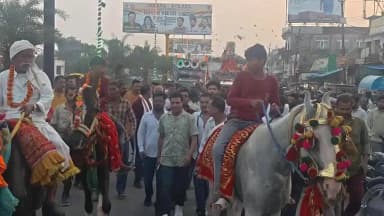 उन्नाव: BJP सदर विधायक ने प्रदेश की सबसे लंबी 50KM शिव शोभा यात्रा निकाली, बड़े चौराहे पर भगवान शिव की मूर्ति की स्थापना की गई