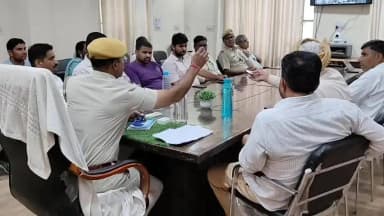रावतसर: रावतसर पंचायत समिति परिसर के वीसी हाल में पुलिस सीएलजी बैठक हुई आयोजित।