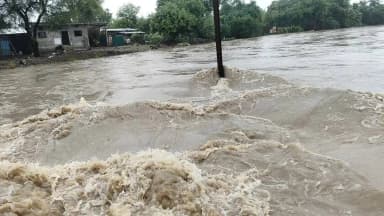 खंडवा नगर: खंडवा में मानसून का जोरदार अटैक: 24 घंटे में 5.5 इंच बारिश, सुक्ता नदी उफनी; बांध के 4 गेट खोले, स्कूलों में छुट्टी