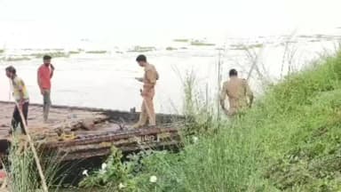 गाज़ीपुर: गंगा के रास्ते 60 गोवंश की तस्करी का खुलासा, दो बड़ी नावों में भरकर बिहार ले जाए जा रहे थे गोवंश, पुलिस ने घेरा