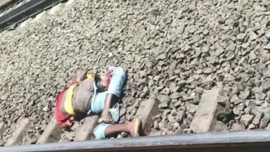 प्रतापपुर: प्रतापपुर के युवक की आंध्र में ट्रेन से कटकर मौत, परिवार ने शव लाने के लिए मांगी मदद