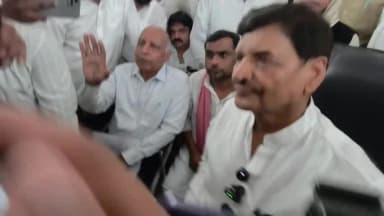 रामपुर: जेल में आजम खान और अब्दुल्ला आजम खान से मुलाकात के बाद शिवपाल यादव ने जौहर यूनिवर्सिटी में की प्रेसवार्ता