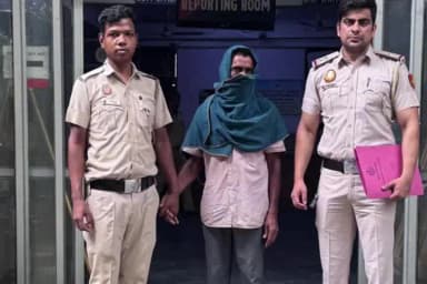 करोल बाग: कमला मार्केट थाना इलाके में आइसक्रीम की आड़ में गांजा तस्करी, 1.320 किलो गांजा बरामद
