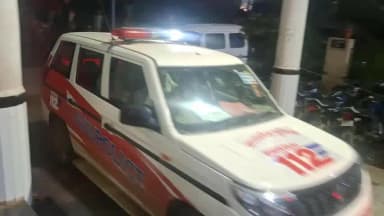 छतरपुर: जटाशंकर से लौट रहे पांच युवकों की कार कुएं में गिरी, एक गंभीर घायल जिला अस्पताल में भर्ती