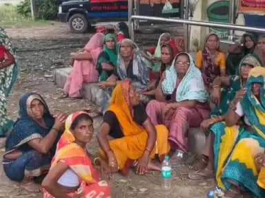 फर्रुखाबाद: पत्नी की हत्या कर फरार हुआ ठेकेदार, सिर में ईंट से किया प्रहार, हत्यारोपी की मां बोली- मेरे पास बच्चे सो रहे थे
