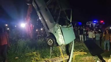 छतरपुर नगर: जटाशंकर से बैंक का काम कर लौट रहे युवक की कार गहरवार गांव के पास कुएं में गिरी, मौत