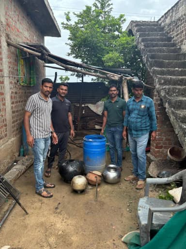తొర్రూర్: తొర్రూరులో 15 లీటర్ల గుడుంబా స్వాధీనం; 250 లీటర్ల బెల్లం పానకం ధ్వంసం
