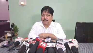 ব্যারাকপুর ২: ‘সনৎ দে-র উপর জনরোষ স্বাভাবিক, যা অত্যাচার করেছে তার কাছে এটা কিছুই নয়’—অর্জুন সিং