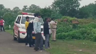 जैसीनगर: जैसीनगर में एक सप्ताह से लापता युवक का शव जंगल में पेड़ से लटका मिला