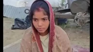 कायमगंज: मड़ैयन घाट पुल पर गर्भवती महिला अर्धनग्न अवस्था में गंगा से तैरकर किनारे पहुंची, पति पर फेंकने का आरोप