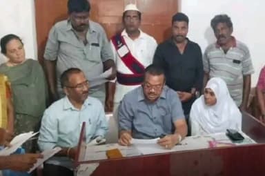 మచిలీపట్నం దక్షిణం: SIRలో స్పీడ్ పెంచిన ఎన్నికల అధికారులు