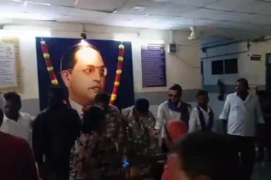 अकोला: दीपकभाई केदार यांच्या वाढदिवसानिमित्त जिल्हा स्त्री रुग्णालयात फळवाटप