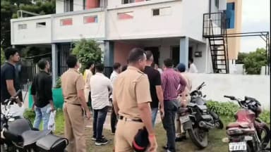 जळगाव: जळगावात वेश्याव्यवसाय करणाऱ्यांवर पोलिसांचा छापा: दोन महिला व एक पुरुष ताब्यात