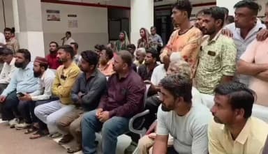 હિંમતનગર: ઈડરમાં મૃત ગરોળી મામલે તંત્ર એક્શનમાં: ઉપશિક્ષક સસ્પેન્ડ, રસોઈયા અને મદદનીશ ફરજમુક્ત