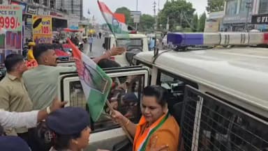 ભરૂચ: ભરૂચમાં કોંગ્રેસની વિરોધ રેલી પહેલા કાર્યકરોની અટકાયત કરવામાં આવી