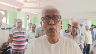 মোহনপুর: বক্তব্য বিকৃতি করে মামলা দায়ের করা হয়েছে বলে পাল্টা অযোগ্য আনলেন প্রাক্তন মুখ্যমন্ত্রী মানিক সরকার