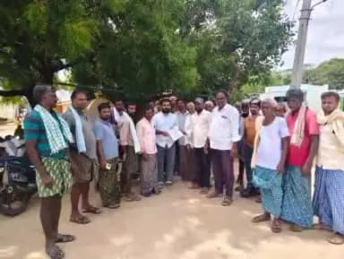మడకసిర: కుక్కల బారి నుండి గొర్రెలు మేకలను కాపాడాలని మడకశిర మండల ప్రజల వినతి