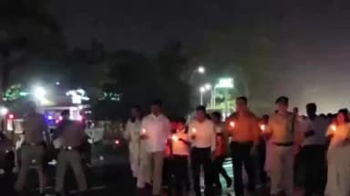 વ્યારા: તાપી જિલ્લામાં વિભાજન વિભિષિકા સ્મૃતિ દિવસ નિમિતે કેન્ડલ માર્ચ યોજાઈ
