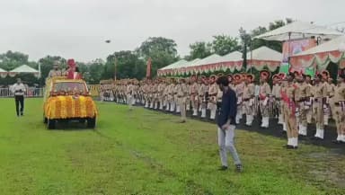 सीहोर नगर: पुलिस परेड ग्राउंड पर 15 अगस्त के मुख्य समारोह में प्रभारी मंत्री शामिल हुईं, ध्वजारोहण किया
