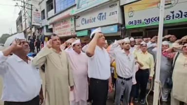 ભરૂચ: ભરૂચ જિલ્લા કોંગ્રેસ કાર્યાલય ખાતે સ્વાતંત્ર્ય પર્વની પ્રમુખ રાજેન્દ્રસિંહ રણાના હસ્તે ધ્વજવંદન કરી ઉજવણી કરવામાં આવી