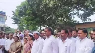 महुआ: महुआ में शनिवार, स्वतंत्रता दिवस पर, सरकारी-गैर सरकारी संस्थानों में शान से लहराया तिरंगा