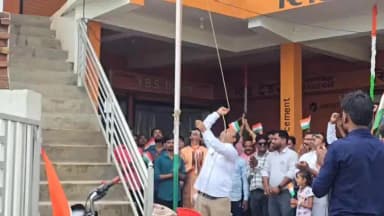 बड़वारा: बड़वारा में मजदूर संघ ने धूमधाम से निकाली 10 किलोमीटर लंबी तिरंगा बाइक रैली, गूंजे भारत माता के जयकारे