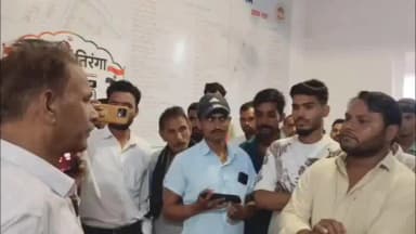 छतरपुर नगर: बाजना स्कूल में प्राचार्य को ध्वजारोहण से रोकने का आरोप, जनपद पंचायत सदस्य पहुंचे कलेक्ट्रेट