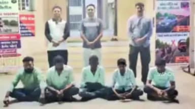 કાંકરેજ: ખારિયા ગામની સીમમાં રેડ કરી પોલીસે જુગાર રમતા એક મહિલા સહિત 6 લોકોને ઝડપ્યા.