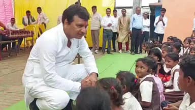 परसवाड़ा: परसवाड़ा में विधायक मधु भगत ने किया ध्वजारोहण, 85% अंक लाने वाले कक्षा 10-12वीं के विद्यार्थियों को 2-2 हजार मिलेंगे