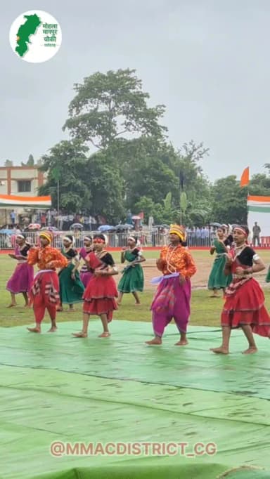 हर्षोल्लास और उत्साह के साथ मनाया गया जिले में स्वतंत्रता दिवस समारोह
- स्कूली बच्चों द्वारा राष्ट्रीयता और देशभक्ति से ओत-प्रोत शानदार सामूहिक सांस्कृतिक कार्यक्रम की दी गई मनमोहक प्रस्तुति।
#mmacdistrict_cg #chhattishgarh #IndependenceDay2026