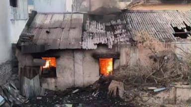 திருவண்ணாமலை: பழைய நகராட்சி கட்டிடத்தில் திடீர் தீ விபத்து தீயணைப்பு வீரர்கள் போராடி தீயை அணைத்தனர்