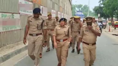 तिलहर: कटरा में अपर पुलिस अधीक्षक ग्रामीण ने कांवड़ यात्रा मार्ग पर पैदल गश्त कर सुरक्षा व्यवस्थाओं का लिया जायजा