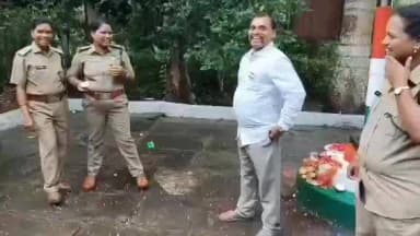 పాడేరు: అల్లూరి జిల్లాలో స్వాతంత్ర్య దినోత్సవ వేడుకల్లో ప్రైవేటు పాటలకు అధికారుల డ్యాండ్.. వీడియో వైరల్