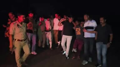 झांसी: सीपरी बाजार के लकारा पुलिया के पास पुलिस और बदमाशों के बीच मुठभेड़ में 4 आरोपियों के पैर में लगी पुलिस की गोली