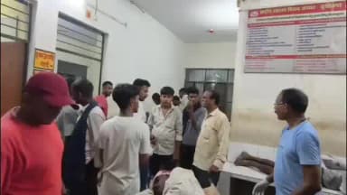 खड्डा: जखनिया चौराहे पर दो बाइकों की आमने-सामने टक्कर, एक की मौत और तीन गंभीर घायल