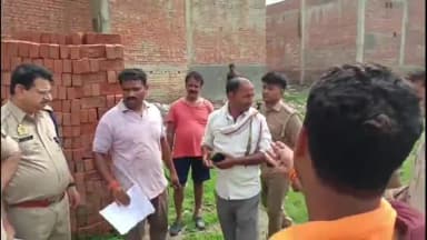 मंझनपुर: करारी चौराहा स्थित तालाब के पास प्रतिबंधित पशु का कटा सिर व ढेर सारे अवशेष मिले, बजरंग दल ने किया थाने का घेराव