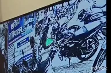 शाजापुर: एरिका अस्पताल के बाहर से नई एक्टिवा चोरी, CCTV में दो संदिग्ध कैद; स्टाफ नर्स ने 15 दिन पहले खरीदी थी