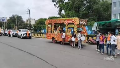 इंदौर: इंदौर में निकली अनोखी कार कावड़ यात्रा, महापुरुषों को नमन कर गूंजे शिवकारे, इस विशेष यात्रा में शामिल हुई कई विंटेज कार
