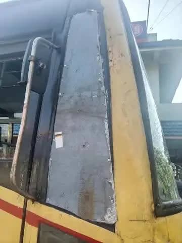 തിരുവനന്തപുരം: KSRTC ബസ്സിൻ്റെ ബ്ലൈൻഡ് സ്പോട്ട് തകര ഷീറ്റ് വെച്ച് മറച്ചു സർവീസ് നടത്തി