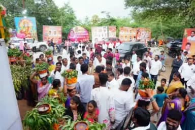 మేడ్చల్: మేడ్చల్లో బోనాల పండుగ వేడుకల్లో పాల్గొన్న ఎంపీ