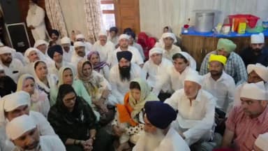पंचकूला: सिख संगत पर लाठीचार्ज, आंसू गैस मामला: कालका के पूर्व विधायक प्रदीप चौधरी ने कुमारी शैलजा संग घायलों से मुलाकात की
