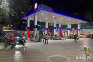 देवास नगर: देवास के भोपाल चौराहे पर इंडियन ऑयल पेट्रोल पंप पर 50 लीटर क्रेटा में 60 लीटर डीजल