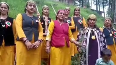 करसोग: पौधारोपण व जंगल की आग से बचाव को लेकर नव चेतना नारी शक्ति महिला मंडल कुआनाल का संकल्प, लोगों ने की प्रशंसा
