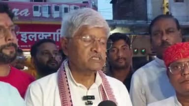 जखनिया: BJP जिलाध्यक्ष ओमप्रकाश राय ने कांग्रेस पर निशाना साधते हुए कहा- राष्ट्रगीत और देश के सम्मान से खिलवाड़ बर्दाश्त नहीं