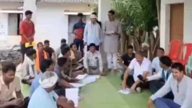 कोंडागांव: कोंडागांव में स्मार्ट मीटर और बढ़ी बिजली दरों के विरोध में कांग्रेस का जनअभियान, घर-घर पहुंचकर भरवाए फॉर्म