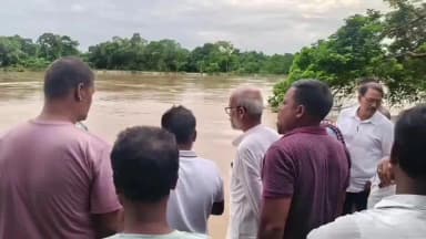 ବାଲେଶ୍ବର ସଦର: ବୁଆଁଳ ପଞ୍ଚାୟତ ବନ୍ୟାଞ୍ଚଳ ଅନୁଧ୍ୟାନ କଲେ ସାଂସଦ ଓ ବିଧାୟକ