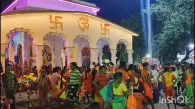 বোলপুর-শ্রীনিকেতন: শ্রাবণের শেষ সোমবারের আগে কঙ্কালীতলায় শিবভক্তদের ভিড়