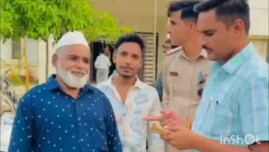 कोठी महल: नगर निगम कर्मचारी की ईमानदारी, सड़क पर मिले ₹11400,चिमनगंज थाने मे जमा करवाए, पुलिस ने असली मालिक क़ो सोपे