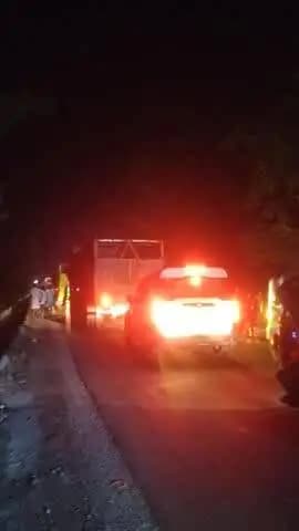 भारी वाहन के करण रेवा घाट से कमल छपरा जाने वाली सभी कांवरिया को काफी परेशानी का सामना करना पर रहा है