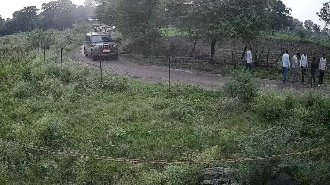 सिलवानी: सिलवानी के साईंखेड़ा में खूनी संघर्ष, युवक पर जानलेवा हमला, सीसीटीवी में कैद पूरी घटना